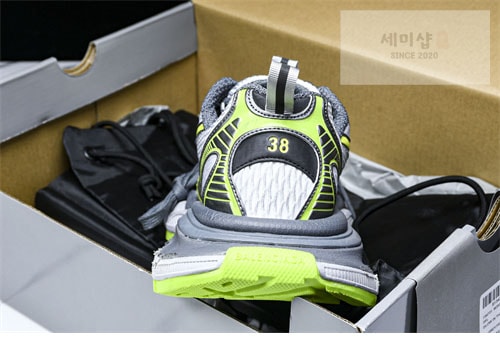 Balenciaga 발렌시아가 3XL 스니커즈 신발 24번 이미지