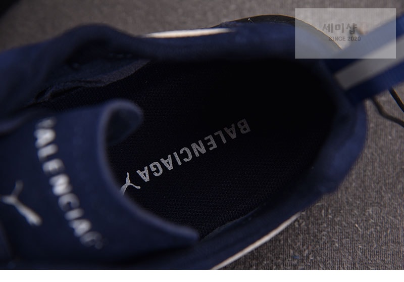 Balenciaga 퓨마 x 발렌시아가 스피드캣 스웨이드 네이비 화이트 신발 7번 이미지