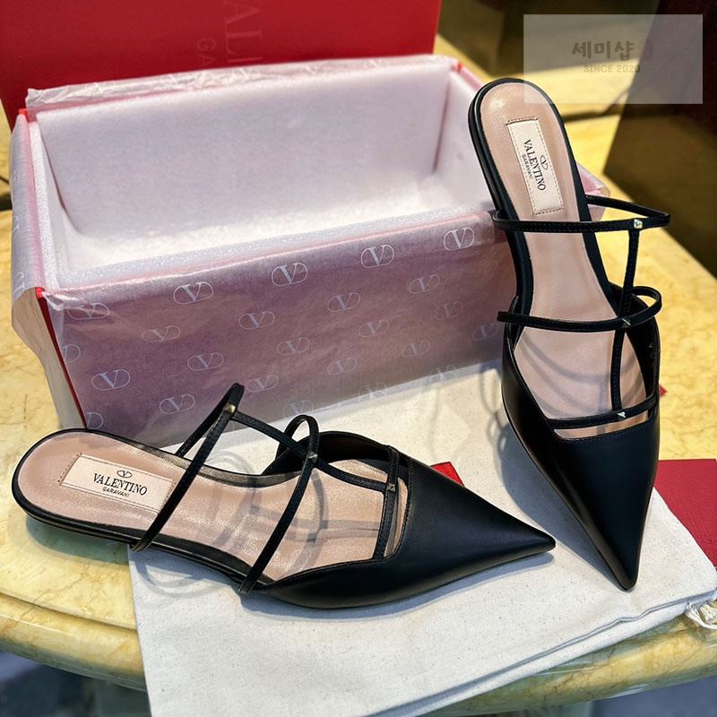 Valentino 발렌티노 펌프스 가라바니 락스터드 포인트 케이지 뮬 신발 20번 이미지