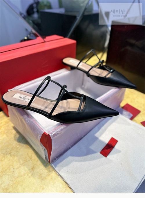 Valentino 발렌티노 펌프스 가라바니 락스터드 포인트 케이지 뮬 신발 5번 이미지
