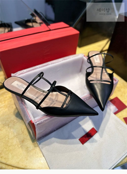Valentino 발렌티노 펌프스 가라바니 락스터드 포인트 케이지 뮬 신발 6번 이미지