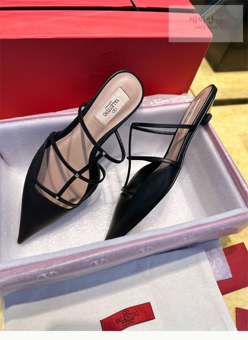 Valentino 발렌티노 펌프스 가라바니 락스터드 포인트 케이지 뮬 신발 8번 이미지