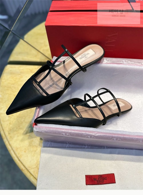 Valentino 발렌티노 펌프스 가라바니 락스터드 포인트 케이지 뮬 신발 10번 이미지