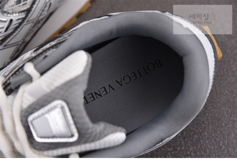 Bottega Veneta 보테가베네타 오르빗 스니커즈 실버/화이트/옵틱 화이트 러버 레플리카 11번 이미지 - 신발 | 세미샵 레플리카 사이트