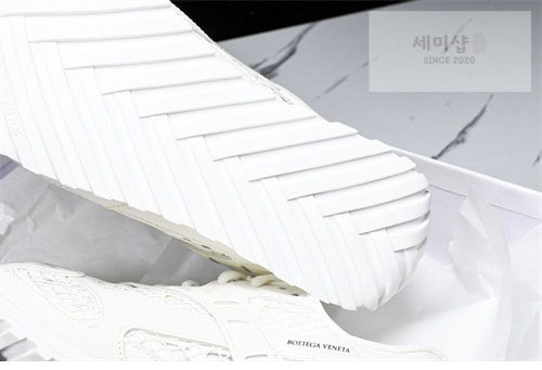Bottega Veneta 보테가베네타 화이트 오브릿 메쉬 스니커즈 신발 5번 이미지