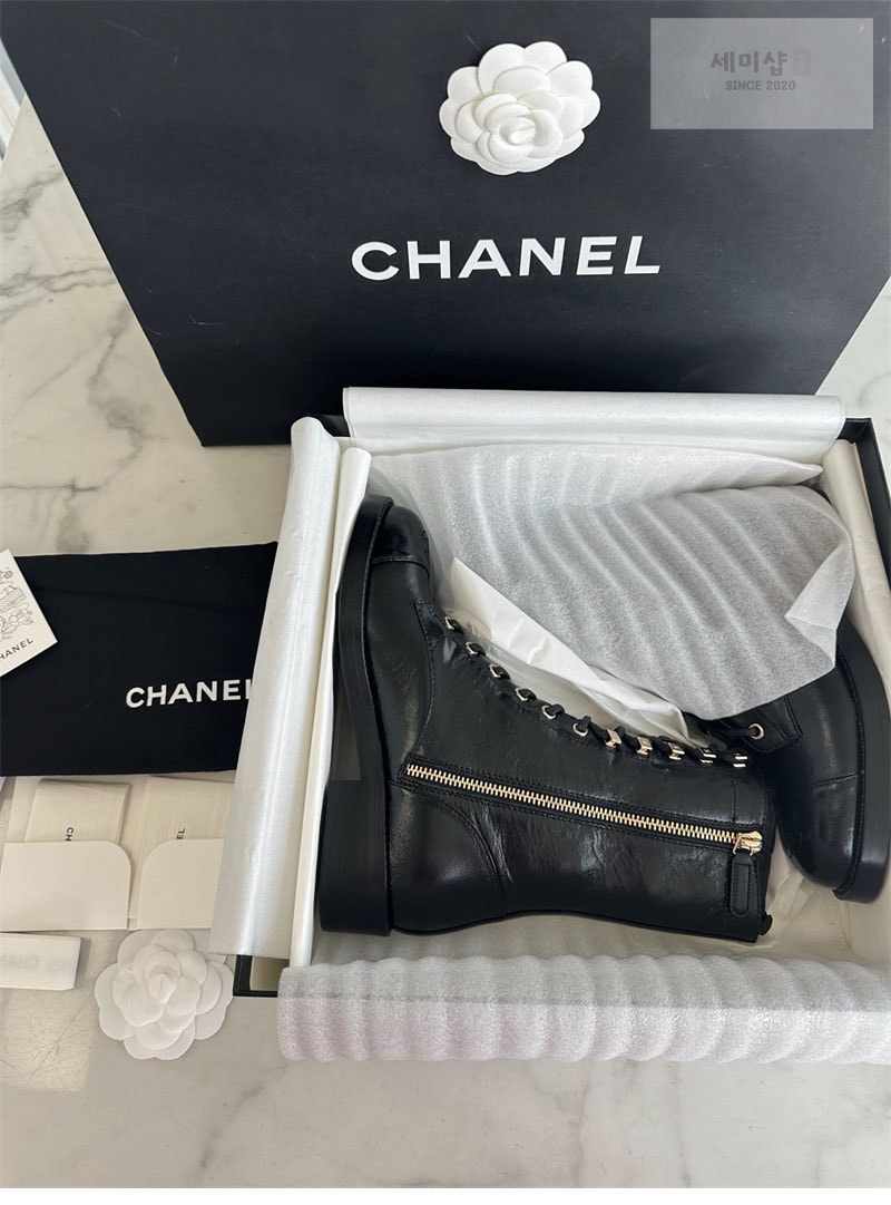 C H A N E L 샤넬 레이스업 스트랩 워커 부츠 신발 2번 이미지