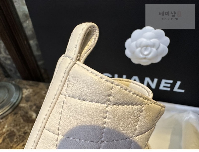 C H A N E L 샤넬 레터링 퀼팅 컴뱃 부츠 화이트 신발 14번 이미지