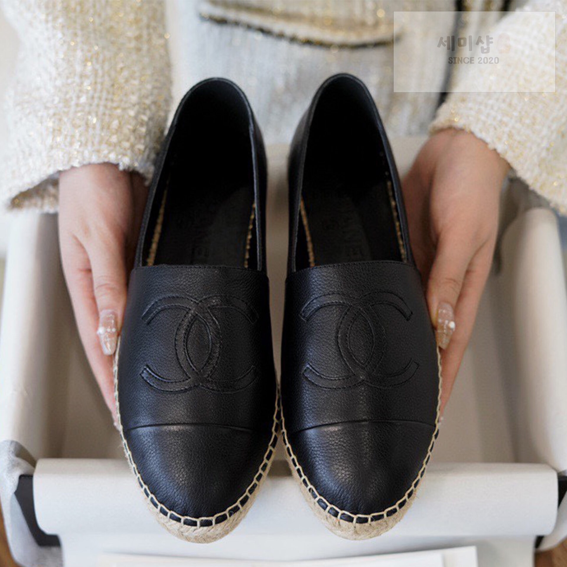 C H A N E L 샤넬 블랙 레더 에스파듀 “35SIZE – 41SIZE” 신발 13번 이미지