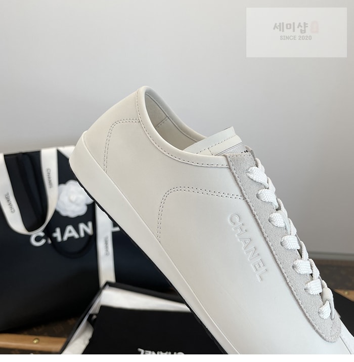 C H A N E L 샤넬 스몰로고 카프스킨 스니커즈 신발 2번 이미지