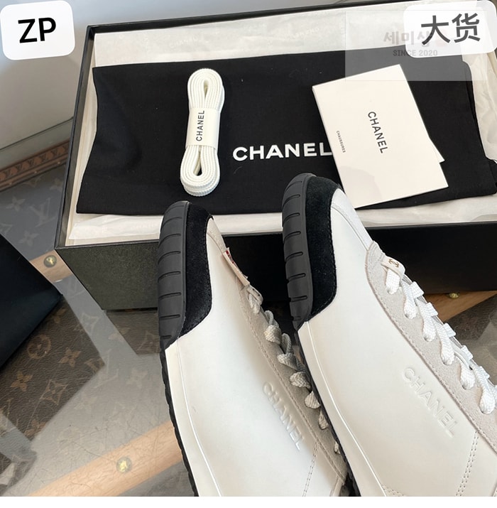 C H A N E L 샤넬 스몰로고 카프스킨 스니커즈 신발 18번 이미지