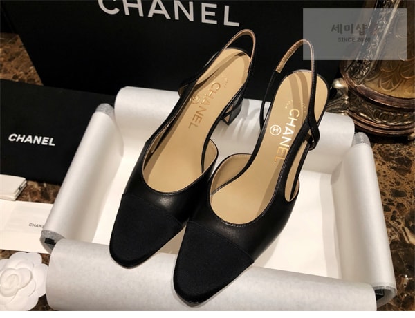 C H A N E L 샤넬 슬링백 클래식 쉽스킨 7cm 신발 4번 이미지