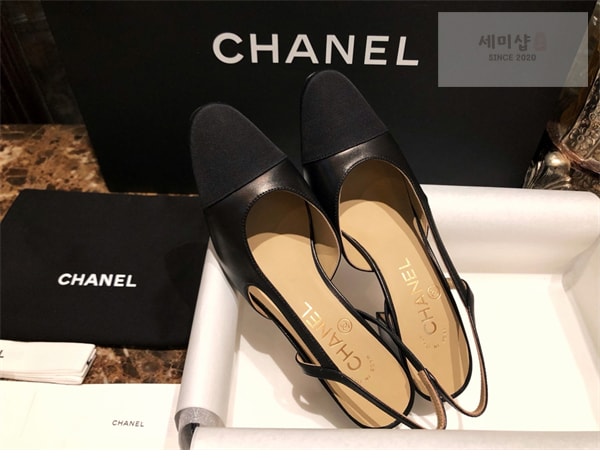 C H A N E L 샤넬 슬링백 클래식 쉽스킨 7cm 신발 7번 이미지