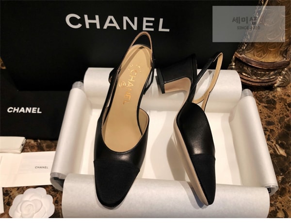 C H A N E L 샤넬 슬링백 클래식 쉽스킨 7cm 신발 8번 이미지