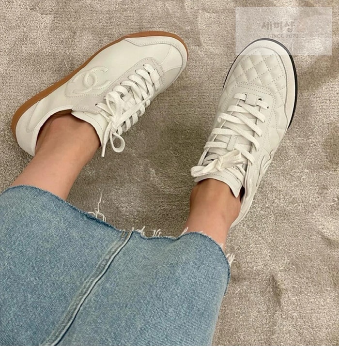 C H A N E L 샤넬 카프스킨 벨벳 스니커즈 신발 3번 이미지