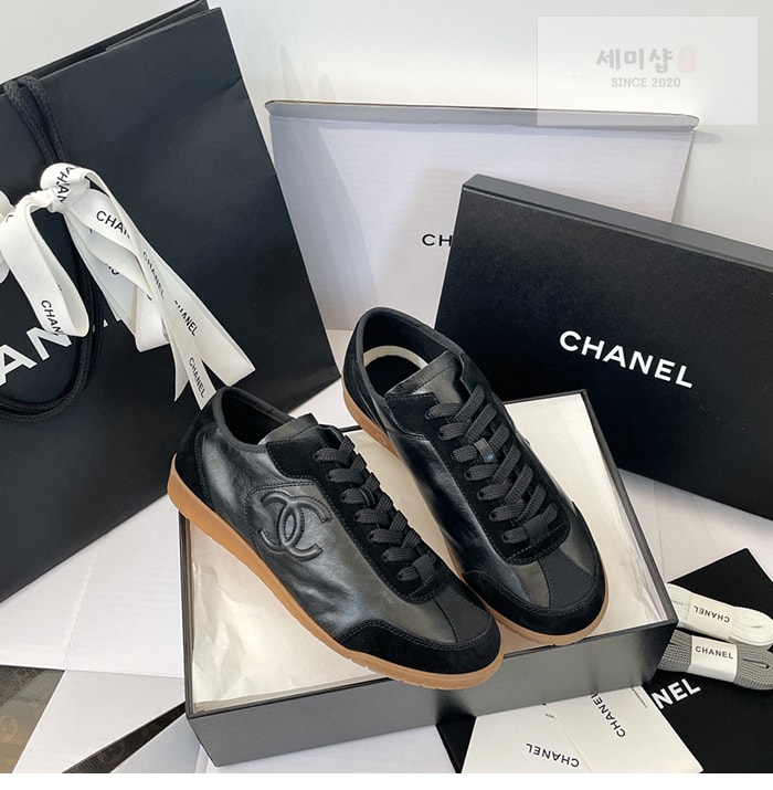 C H A N E L 샤넬 카프스킨 벨벳 스니커즈 신발 6번 이미지