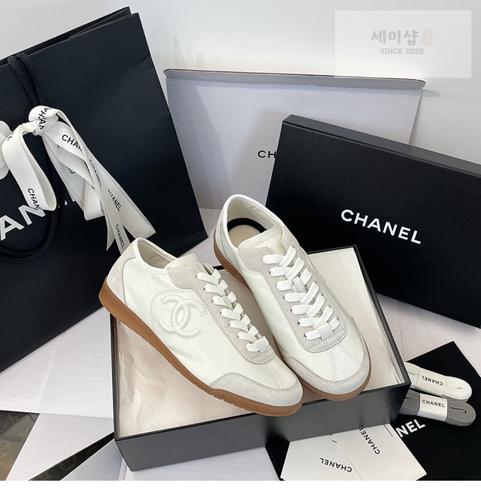C H A N E L 샤넬 카프스킨 벨벳 스니커즈 신발 14번 이미지