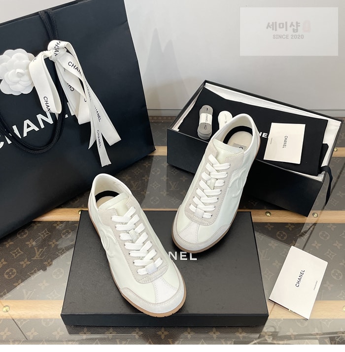 C H A N E L 샤넬 카프스킨 벨벳 스니커즈 신발 16번 이미지