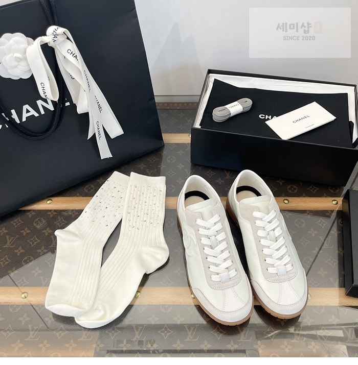 C H A N E L 샤넬 카프스킨 벨벳 스니커즈 신발 17번 이미지