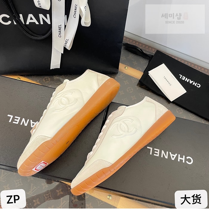 C H A N E L 샤넬 카프스킨 벨벳 스니커즈 신발 26번 이미지