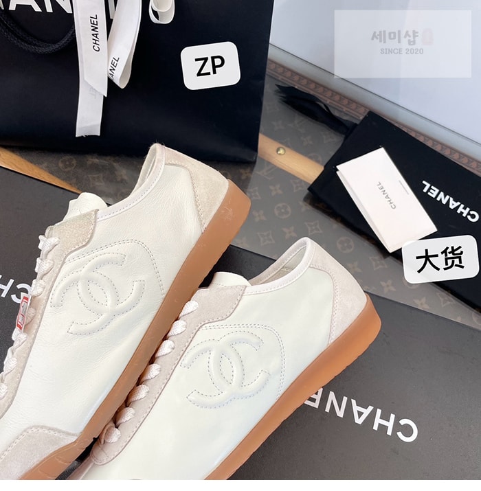 C H A N E L 샤넬 카프스킨 벨벳 스니커즈 신발 27번 이미지