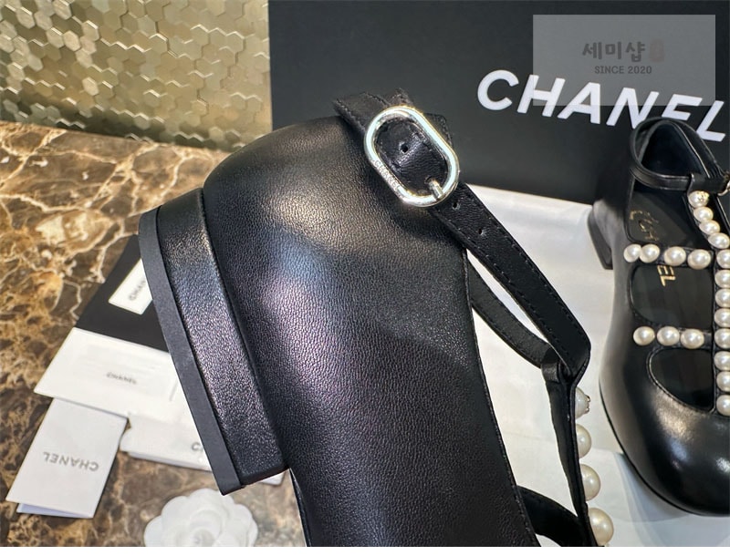 샤넬 샤넬 카프스킨 진주 스트랩 메리제인 구두 신발 17번 이미지