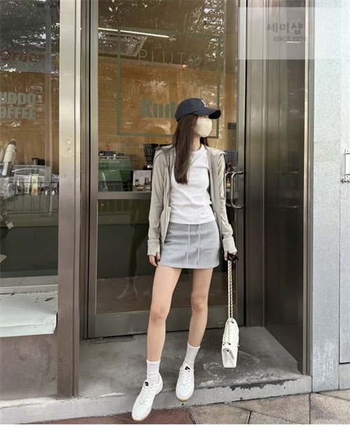 C H A N E L 샤넬 퀼팅 스니커즈 신발 7번 이미지