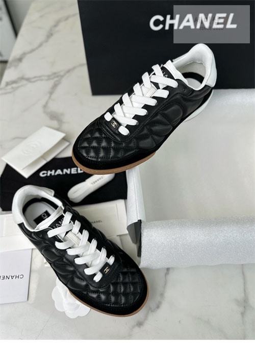 C H A N E L 샤넬 퀼팅 스니커즈 신발 26번 이미지