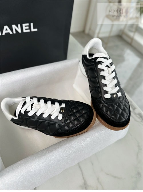 C H A N E L 샤넬 퀼팅 스니커즈 신발 28번 이미지