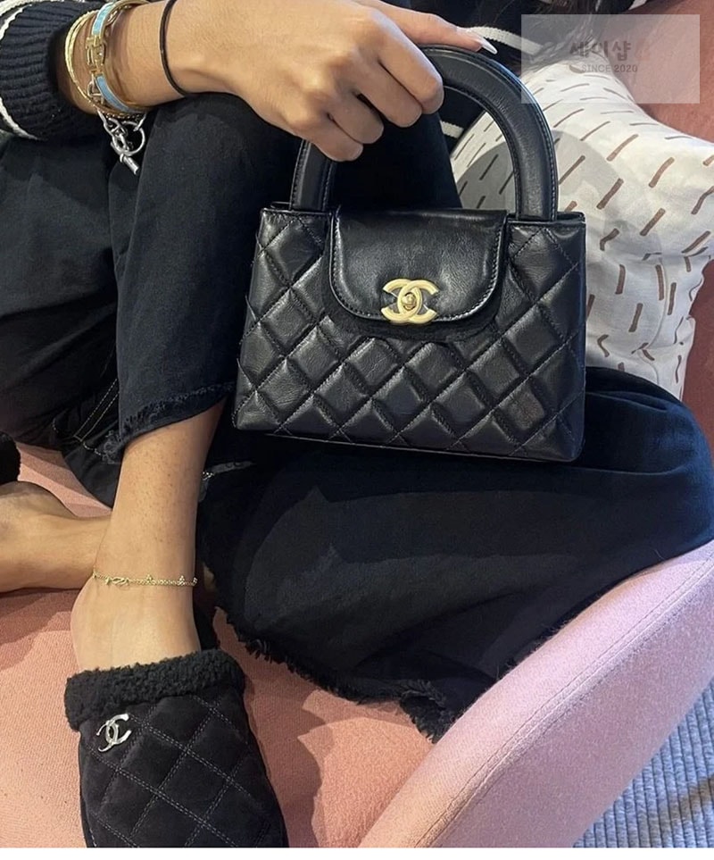 C H A N E L 샤넬 퀼팅 시어링 뮬 슬리퍼 “35SIZE – 41SIZE” 신발 1번 이미지