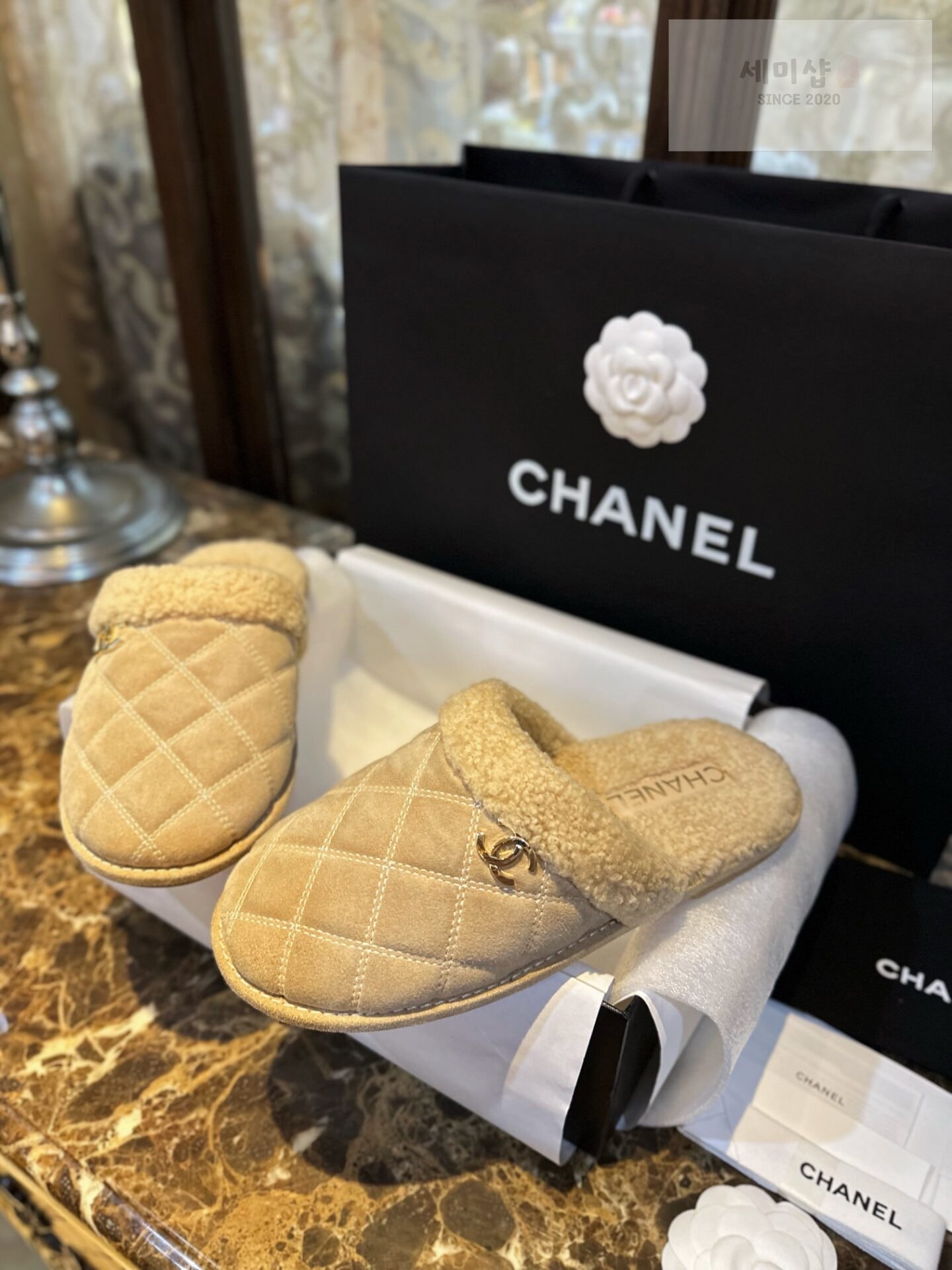 샤넬 샤넬 퀼팅 시어링 뮬 슬리퍼 “35SIZE – 41SIZE” 신발 11번 이미지