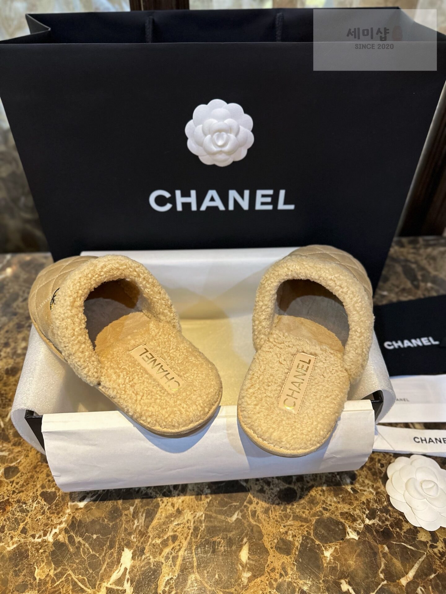 샤넬 샤넬 퀼팅 시어링 뮬 슬리퍼 “35SIZE – 41SIZE” 신발 4번 이미지