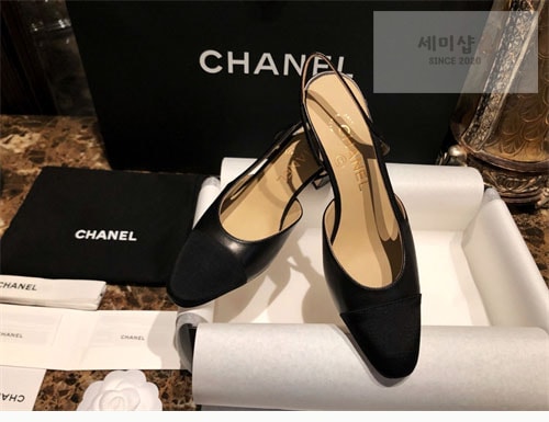 C H A N E L 샤넬 투톤 슬링백 7cm 신발 3번 이미지