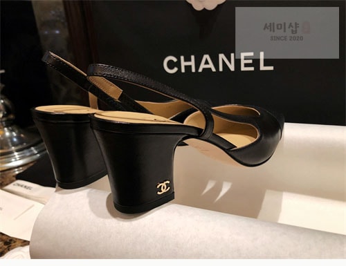 C H A N E L 샤넬 투톤 슬링백 7cm 신발 8번 이미지