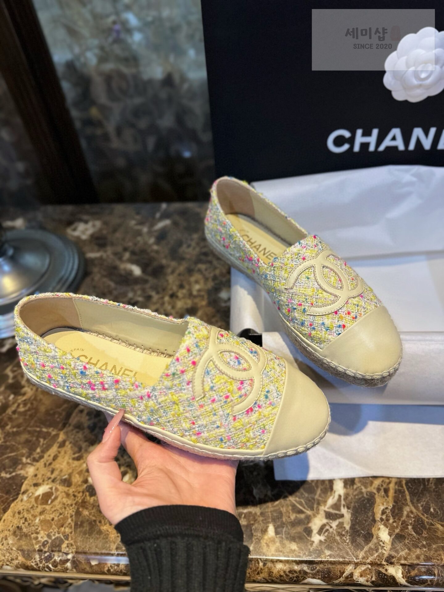 C H A N E L 샤넬 트위드 멀티컬러 에스파듀 “35SIZE – 41SIZE” 신발 4번 이미지