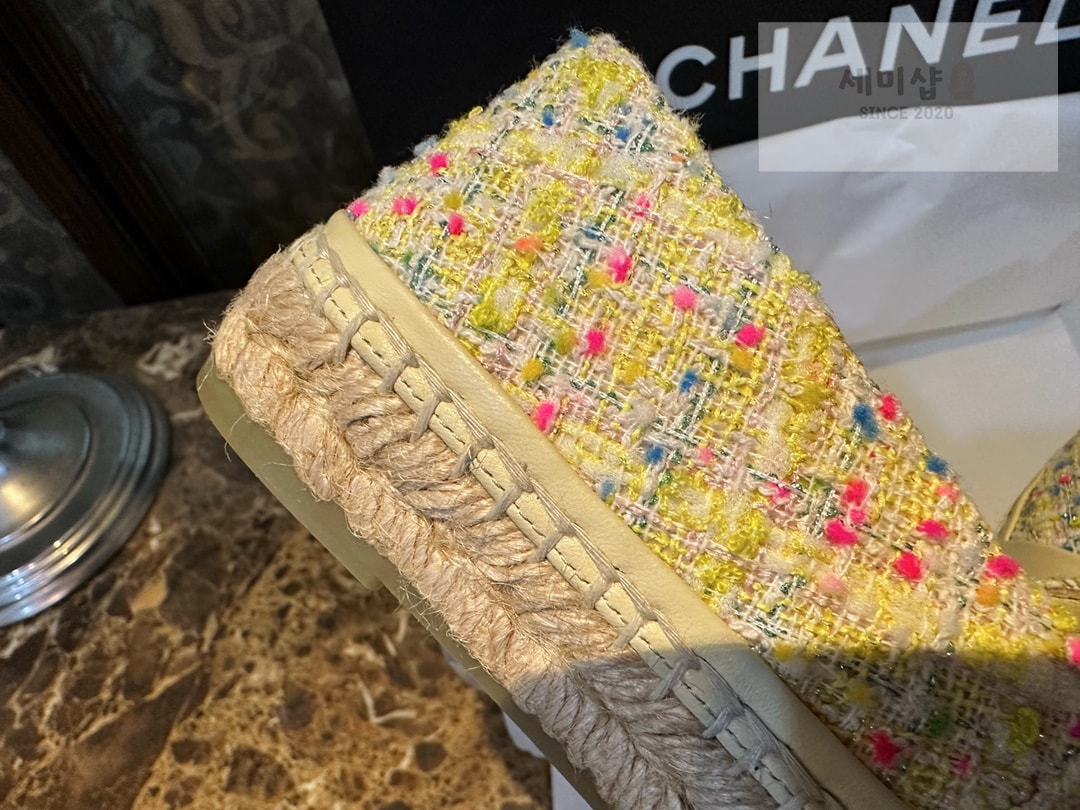 C H A N E L 샤넬 트위드 멀티컬러 에스파듀 “35SIZE – 41SIZE” 신발 14번 이미지