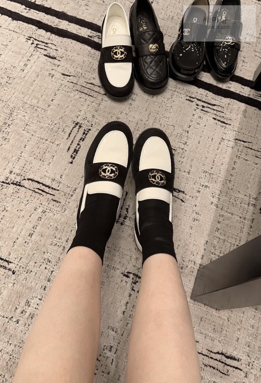 C H A N E L 샤넬 22K 배색 페이던트 CC로고 로퍼 “35SIZE – 41SIZE” 신발 2번 이미지