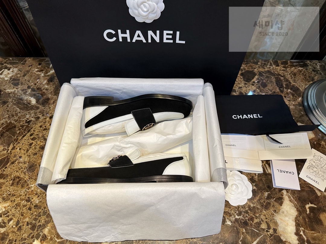 C H A N E L 샤넬 22K 배색 페이던트 CC로고 로퍼 “35SIZE – 41SIZE” 신발 11번 이미지
