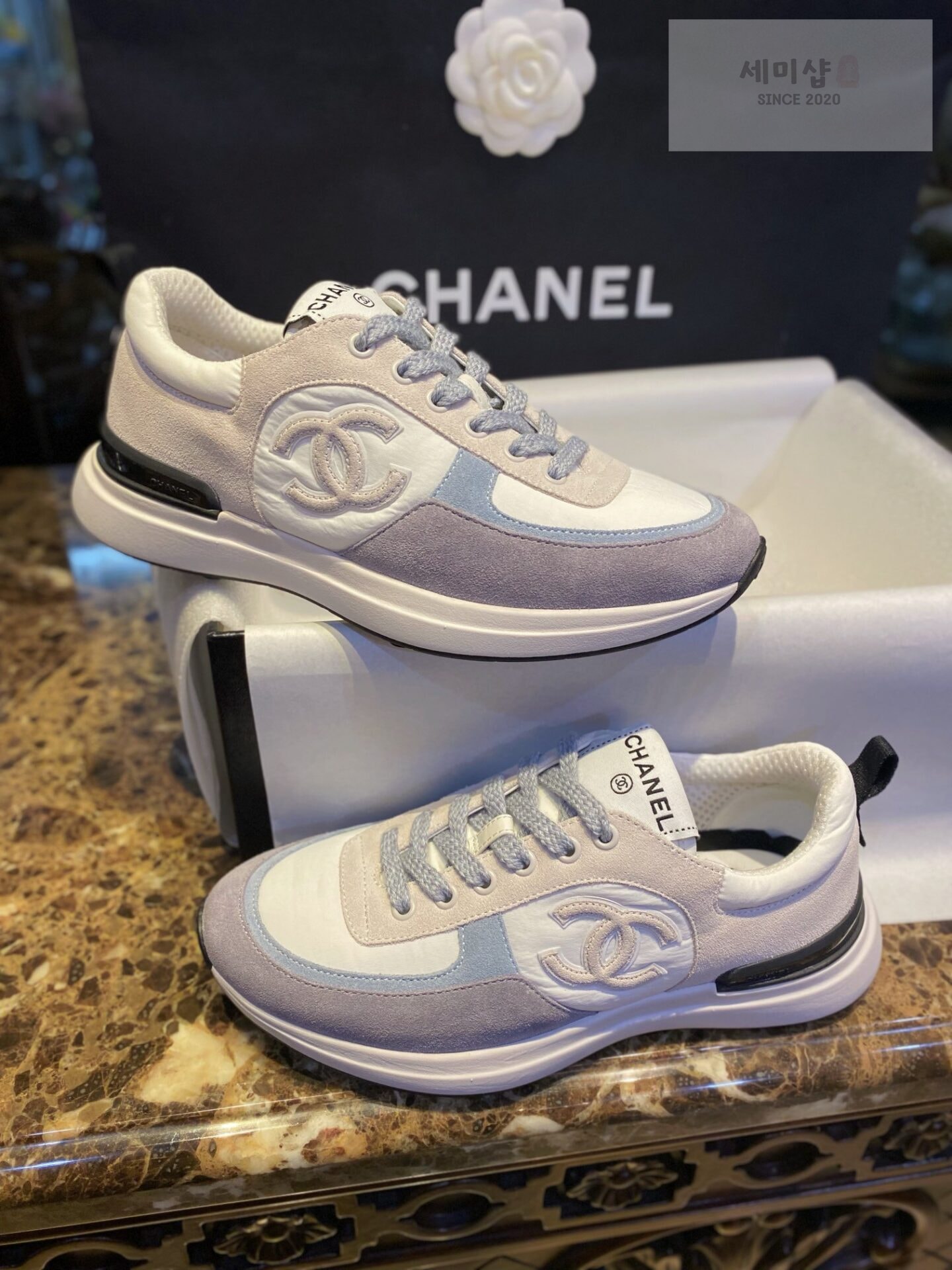 C H A N E L 샤넬 22P CC로고 패브릭 스웨이드 카프스킨 스니커즈 “35SIZE – 40SIZE” 신발 16번 이미지