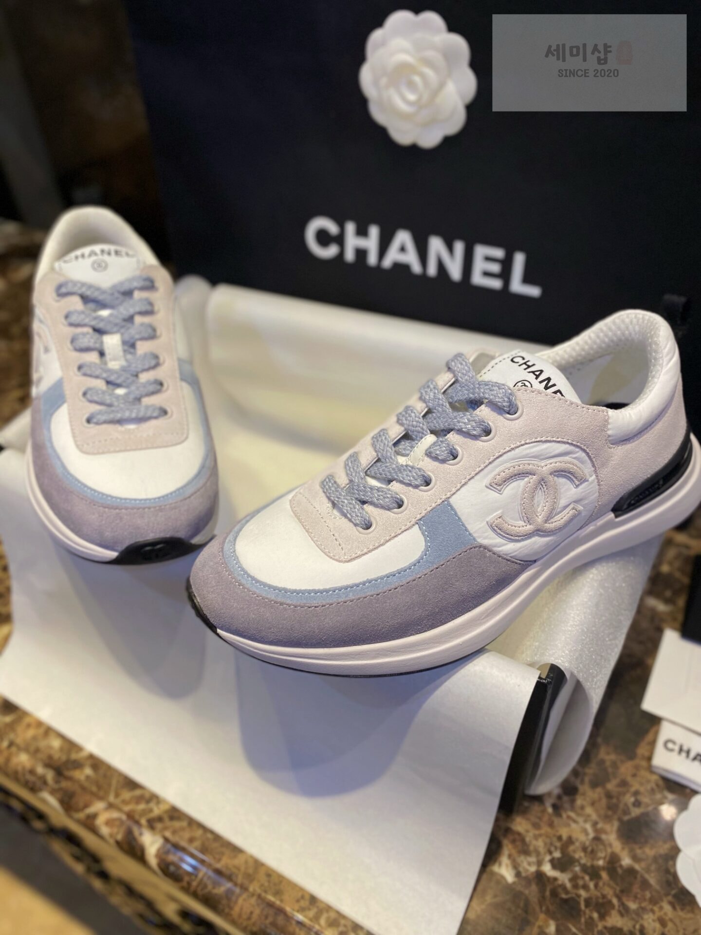 C H A N E L 샤넬 22P CC로고 패브릭 스웨이드 카프스킨 스니커즈 “35SIZE – 40SIZE” 신발 4번 이미지