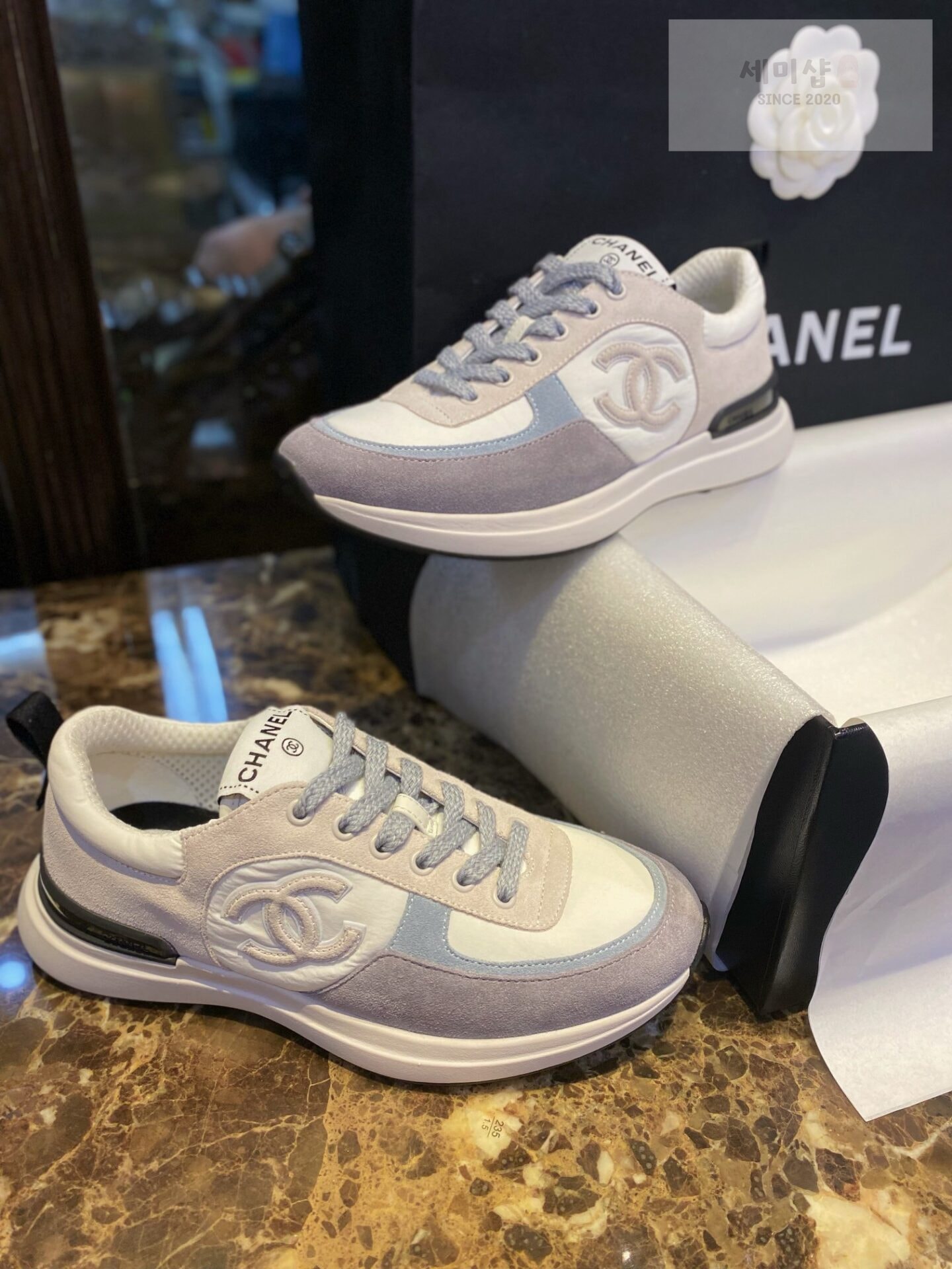 C H A N E L 샤넬 22P CC로고 패브릭 스웨이드 카프스킨 스니커즈 “35SIZE – 40SIZE” 신발 6번 이미지