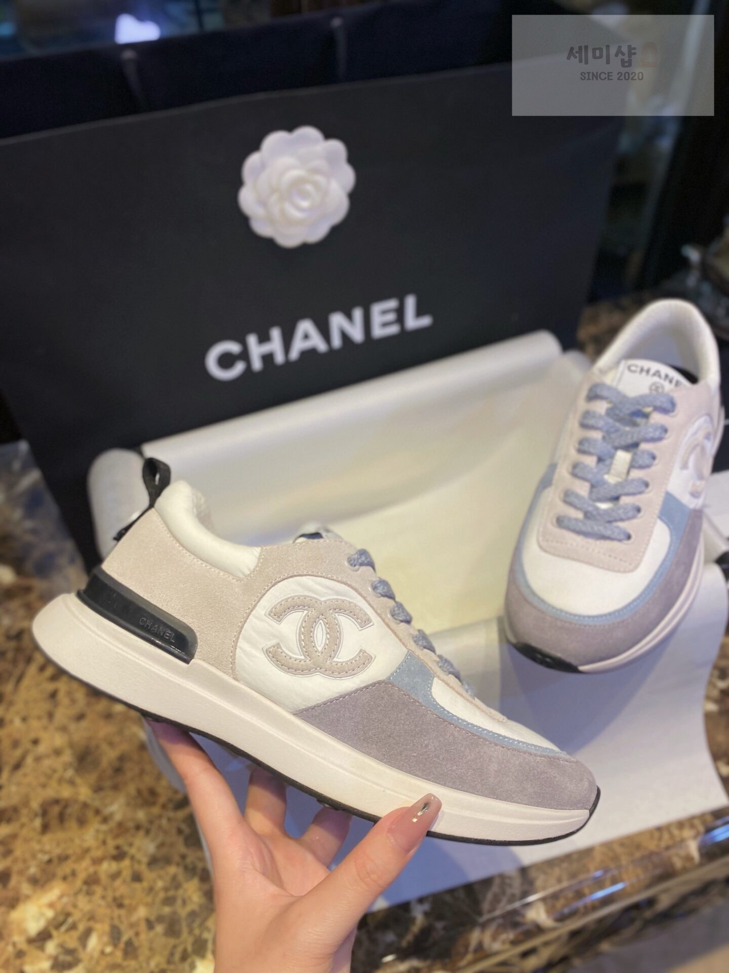 C H A N E L 샤넬 22P CC로고 패브릭 스웨이드 카프스킨 스니커즈 “35SIZE – 40SIZE” 신발 8번 이미지