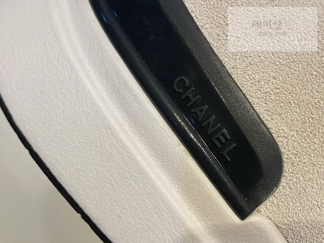 C H A N E L 샤넬 22P CC로고 패브릭 스웨이드 카프스킨 스니커즈 “35SIZE – 40SIZE” 신발 12번 이미지