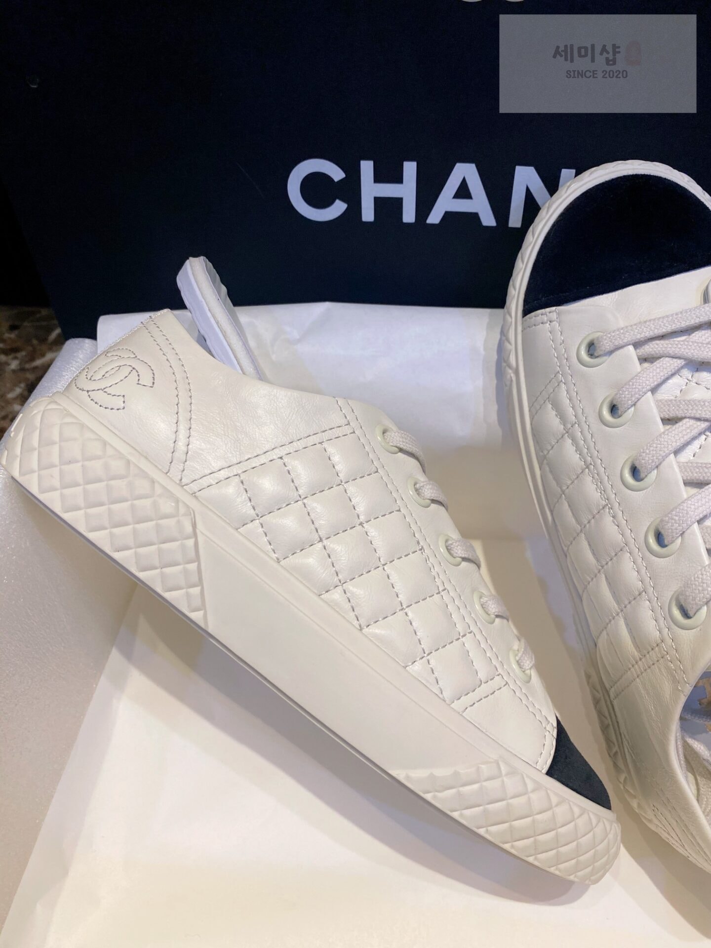 C H A N E L 샤넬 22SS CC로고 퀼팅 패브릭 스니커즈 “35SIZE – 40SIZE” 신발 17번 이미지