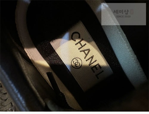 C H A N E L 샤넬 23A 에어포스 올검 스니커즈 신발 15번 이미지