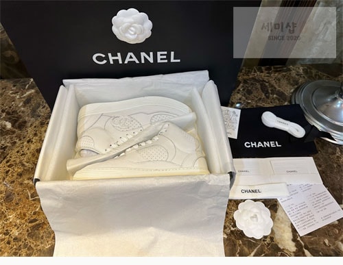 C H A N E L 샤넬 23A CC로고 에어포스 하이탑 올흰 신발 3번 이미지