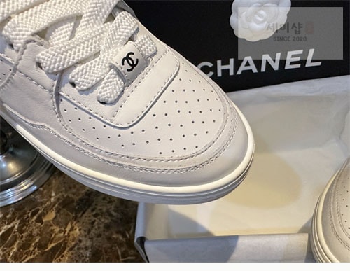 C H A N E L 샤넬 23A CC로고 에어포스 하이탑 올흰 신발 21번 이미지