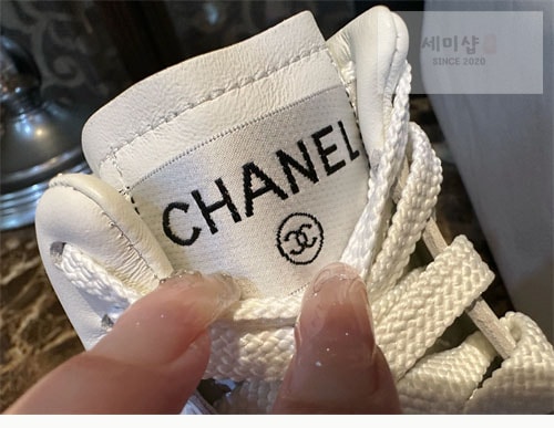 C H A N E L 샤넬 23A CC로고 에어포스 하이탑 올흰 신발 13번 이미지
