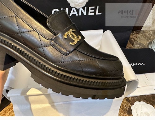C H A N E L 샤넬 23A CC 가죽 로퍼 신발 12번 이미지