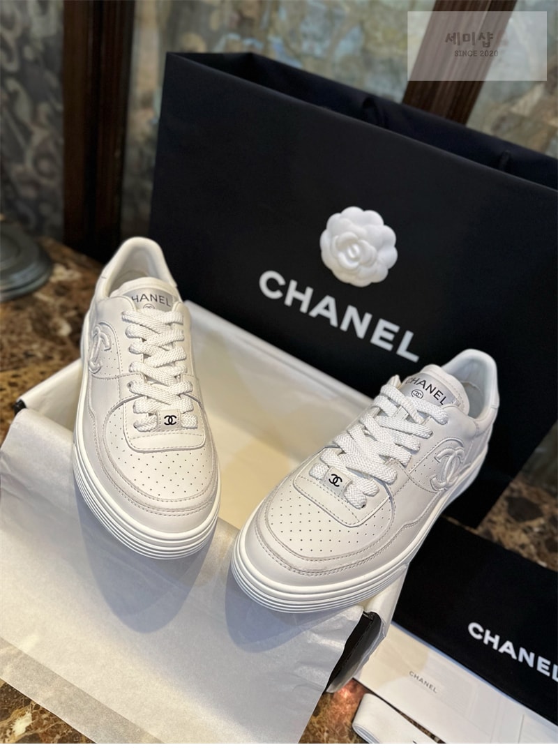 C H A N E L 샤넬 23A cc로고 에어포스 신발 4번 이미지