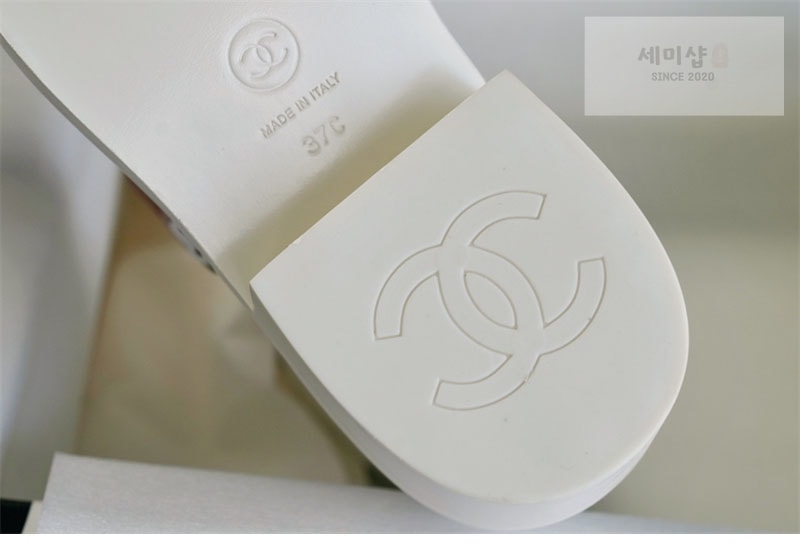 샤넬 샤넬 23B 로고 레이스업 부츠 화이트 신발 23번 이미지